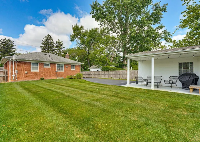 3 Mi To Ohio State: Updated W/ Yard! Holiday home